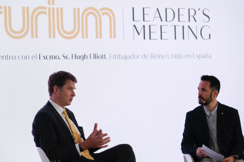 Hugh Elliott, embajador de Reino Unido: España necesita dos marcas, una  de sol y playa y otra más sofisticada