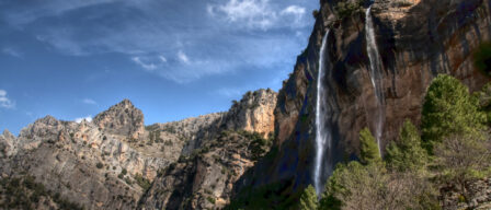 Por qué merece la pena visitar la cascada más alta de Andalucía (y la segunda de España)