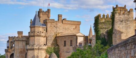 Los 11 castillos más espectaculares de España donde vivir (y dormir) como un rey