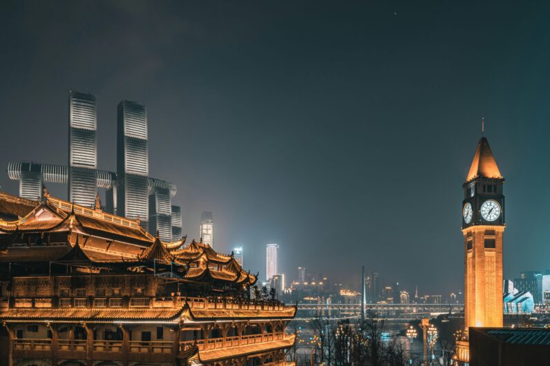 Chongqing, la ciudad laberinto con pasadizos y escaleras secretas donde la calle no es lo que parece