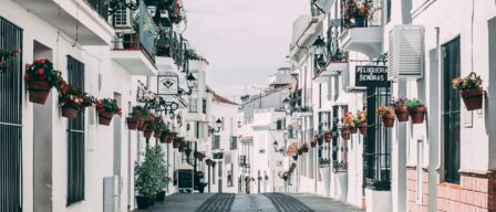 Los cinco pueblos de colores más bonitos de España (y dos de ellos están muy cerca de Madrid)