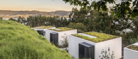 El precioso hotel paisaje de Pepe Vieira en las Rías Baixas que también es una experiencia gastronómica de culto