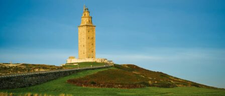 16 faros espectaculares, de Galicia a Andalucía, que debes visitar al menos una vez en la vida