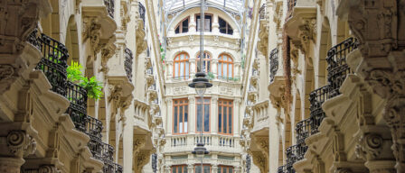 Pasaje Lodares, la curiosa calle de Albacete que te hace creer que estás en Italia
