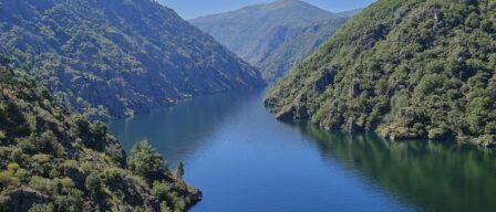 De las Lagunas de Ruidera a la Garganta de los Infiernos: estos son los mejores lugares de Espa&ntilde;a para ba&ntilde;arse en agua dulce