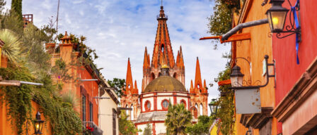 Calles de colores y Día de Muertos: San Miguel de Allende, la joya desconocida de México que tienes que visitar este otoño
