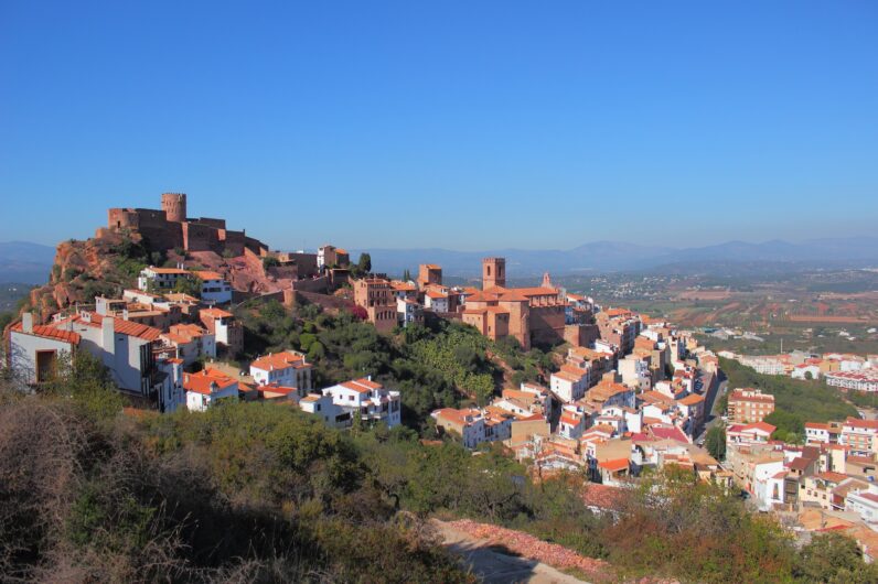 Vilafamés, el precioso pueblo de Castellón con secreto escondido: una obra maestra de Basquiat