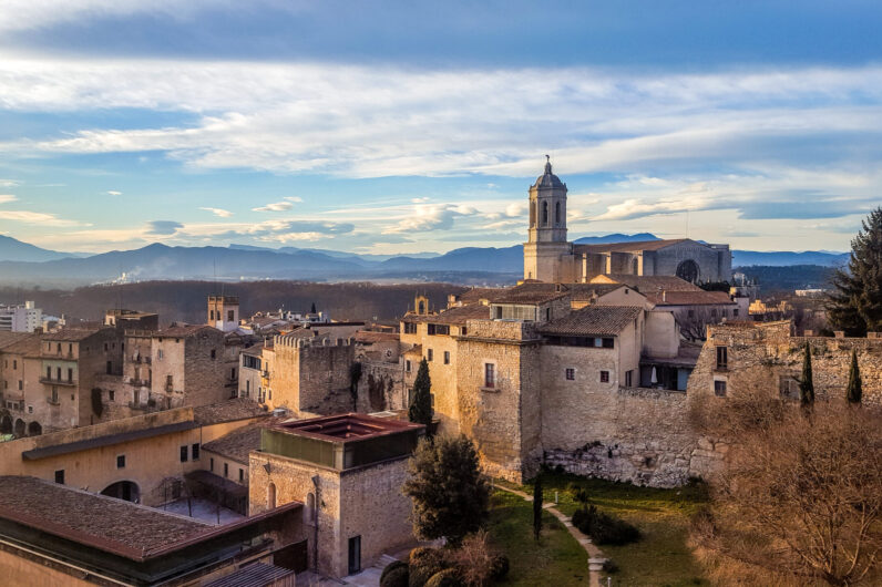 El hotel medieval más bonito de Girona: un palacio barroco que lleva el lujo silencioso al casco antiguo