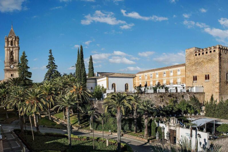 Este bonito pueblo de Córdoba lleno de casas señoriales tiene un Parque Natural con las mejores vistas de Andalucía