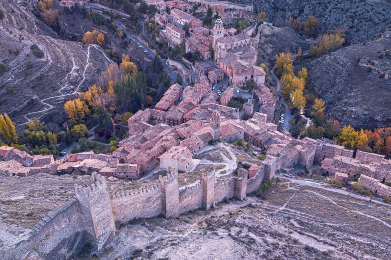 Este es el único pueblo de España con más librerías que bares: está en Valladolid y es una joya medieval