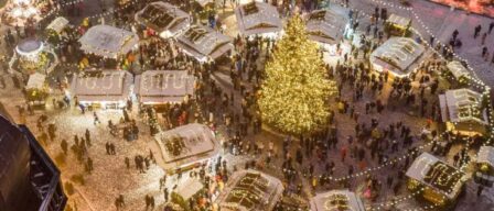 Tallin es el mejor destino de Navidad de Europa: murallas medievales y vistas espectaculares de su casco histórico en forma de corazón