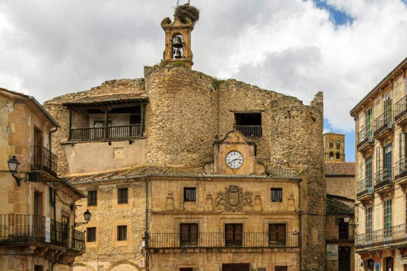 Por qué este pueblo, que está muy cerca de Madrid, es uno de los más bonitos de España