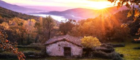 Otoño Mágico en el Valle del Ambroz: naturaleza, bosques y aguas termales en esta comarca de Cáceres