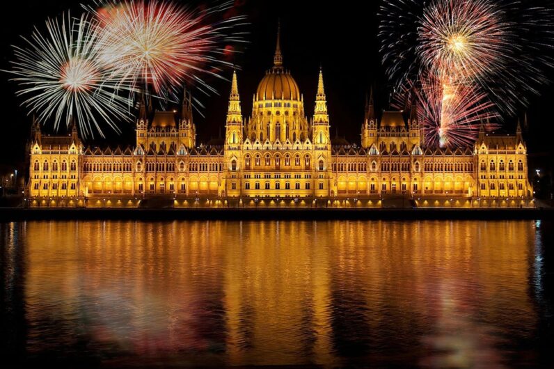 Dónde pasar una Nochevieja diferente: las cinco mejores capitales europeas para celebrar fin de año
