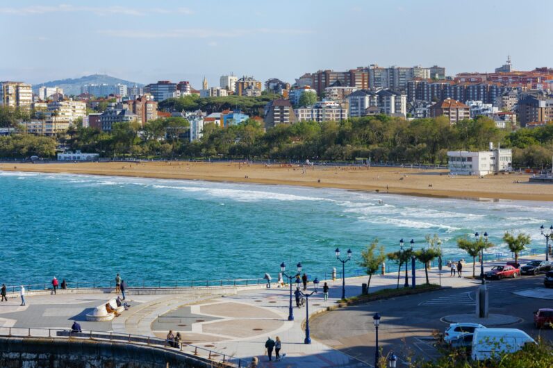 Cuatro mercados imprescindibles en Santander donde comprar gastronomía auténtica y disfrutar in situ