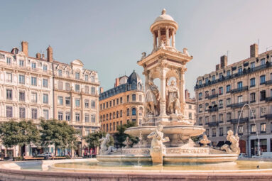 Los pasadizos secretos de Lyon: la ciudad francesa que has descubierto en Los años nuevos, la serie que arrasa en Movistar Plus+