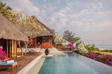 El mejor hotel del mundo está en una isla de Indonesia: un santuario de lujo rodeado de naturaleza salvaje
