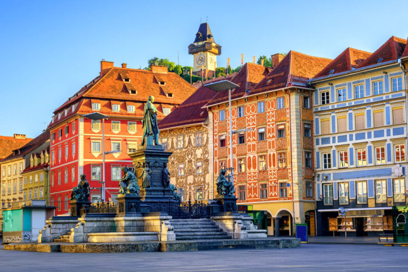 Qué ver en Graz, la ciudad austriaca llena de relojes que está detenida en el tiempo