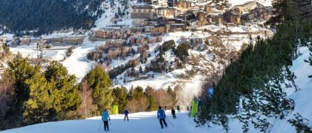 Guía para tu viaje a Andorra: qué ver y hacer entre pistas de esquí y balnearios de lujo