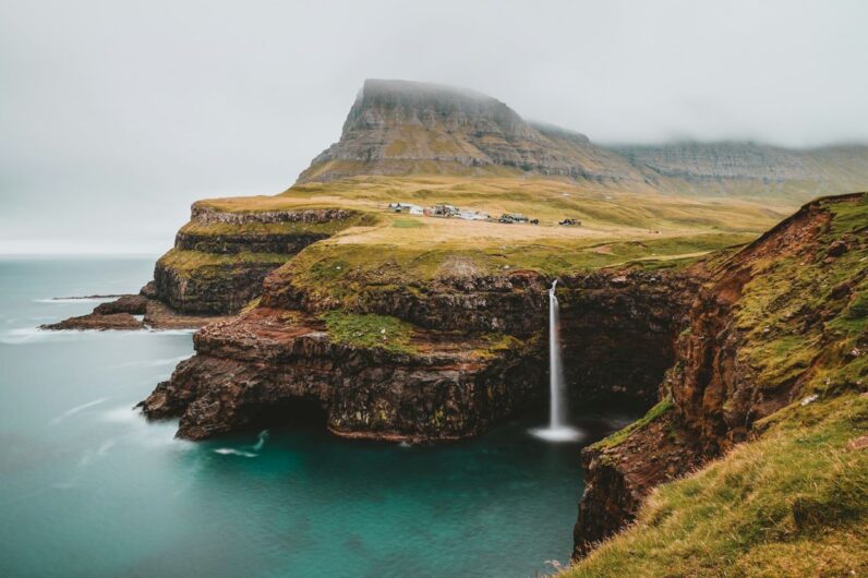 Estas islas son el país menos conocido y más bonito del mundo: están rodeadas de volcanes y cascadas