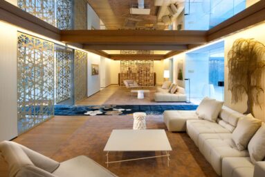 Los mejores hoteles de Barcelona: edificios Patrimonio de la Humanidad, con vistas a la casa Batlló y bibliotecas ocultas