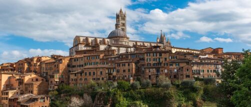 Esta ciudad italiana esconde la plaza más famosa del mundo, donde podrás ver la carrera de caballos más espectacular