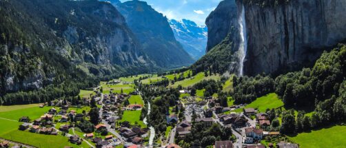 Tiene más de setenta cascadas y las vistas son impresionantes: así es el valle más bonito de Suiza