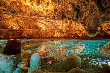 Esta cueva subterránea fue descubierta hace más de un siglo: un laberinto de estalactitas y estalagmitas por donde no pasa el tiempo