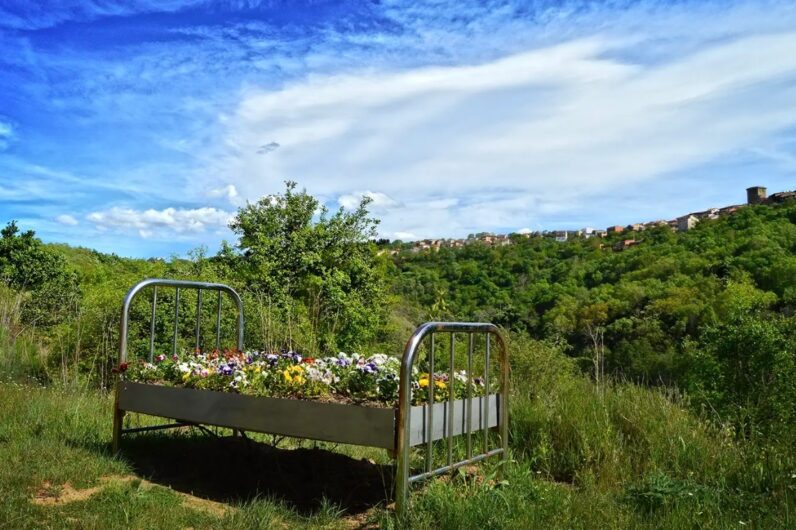 La ruta de senderismo más bonita y artística está en Salamanca y sale de un pueblo precioso