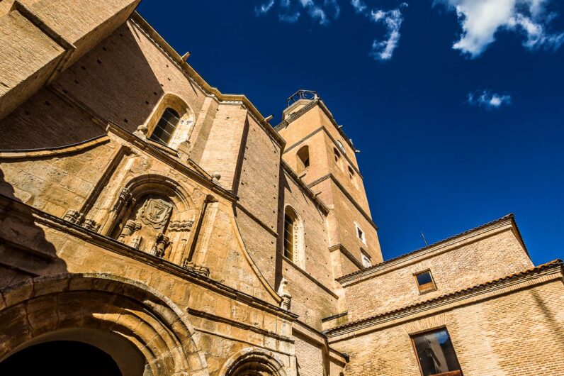 Este pueblo fue el favorito de los Reyes Católicos: está en Castilla y León y es una joya escondida con un castillo espectacular