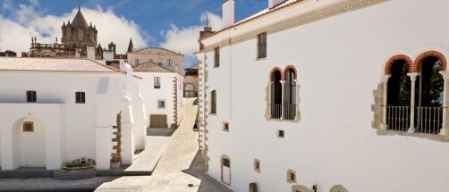 La ciudad más bonita de Portugal: una joya Patrimonio de la Humanidad muy cerca de Lisboa
