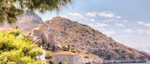 Así es Hydra, la isla griega sin coches que ha enamorado a la alta sociedad