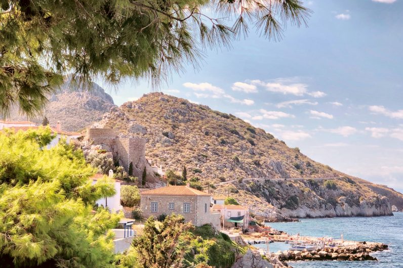 Así es Hydra, la isla griega sin coches que ha enamorado a la alta sociedad