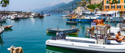 La experiencia italiana más auténtica se vive en Camogli: focaccia, chapuzón y paseo entre barcas de colores