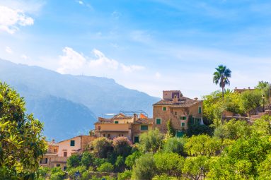 Este es el pueblo más bonito de Mallorca: tiene vistas a la Tramontana