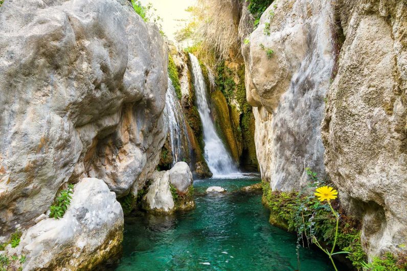 Esta es la mejor escapada de fin de semana: tiene cascadas, pozas y piscinas naturales