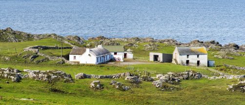 Esta ruta por la costa recorre los rincones más bonitos de Irlanda: pasa por pueblos preciosos con vistas al Atlántico
