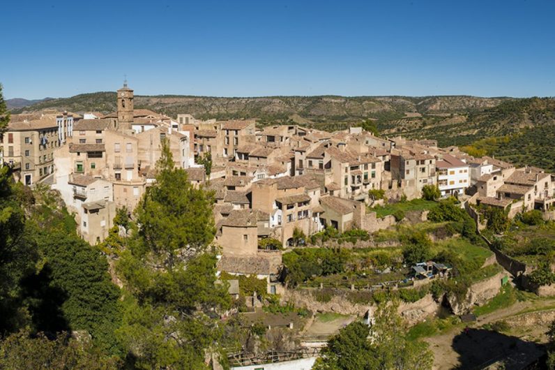 Rodeado de piscinas naturales y con pasado árabe: así es el pueblo más bonito de Castilla-La Mancha