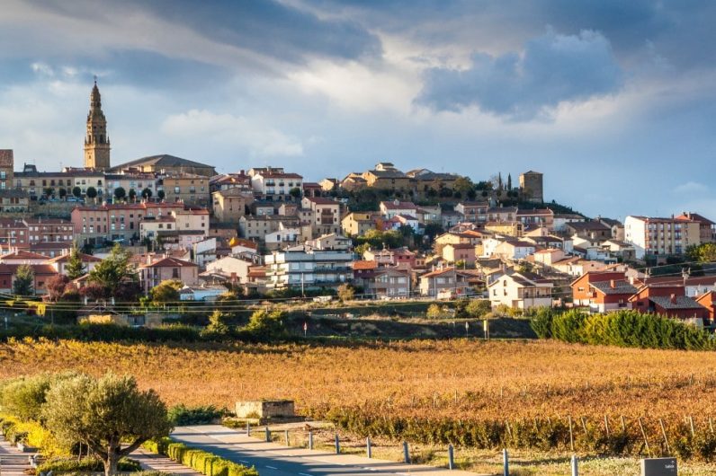 Este pueblo de La Rioja huele a pan recién hecho y tiene algunos de los mejores vinos de España