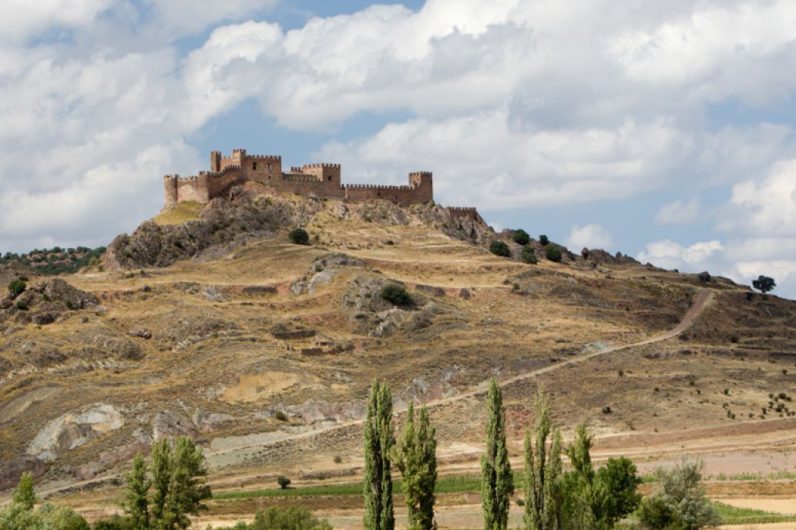 Este es el castillo menos conocido de España: una fortaleza árabe a menos de dos horas de Madrid