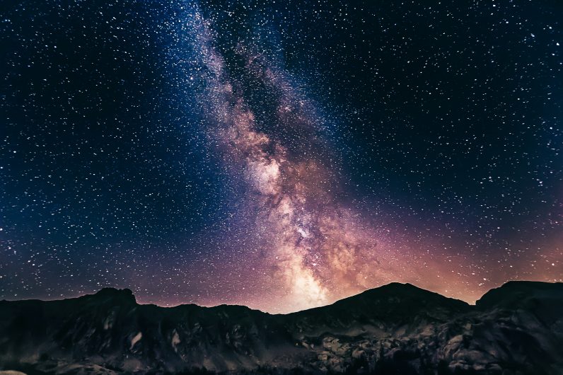 Estos son los mejores destinos de Europa para ver las estrellas: tienen cielo oscuro certificado