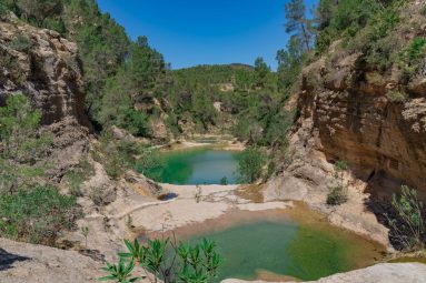 Precioso y lleno de cascadas: este paisaje natural parece sacado de un cuento, pero está en España