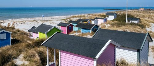 Caba&ntilde;as en la playa y poco turismo: as&iacute; son los pueblos m&aacute;s bonitos de Suecia