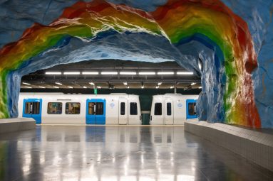 Estas estaciones de metro son obras de arte: están en Estocolmo y son únicas en el mundo