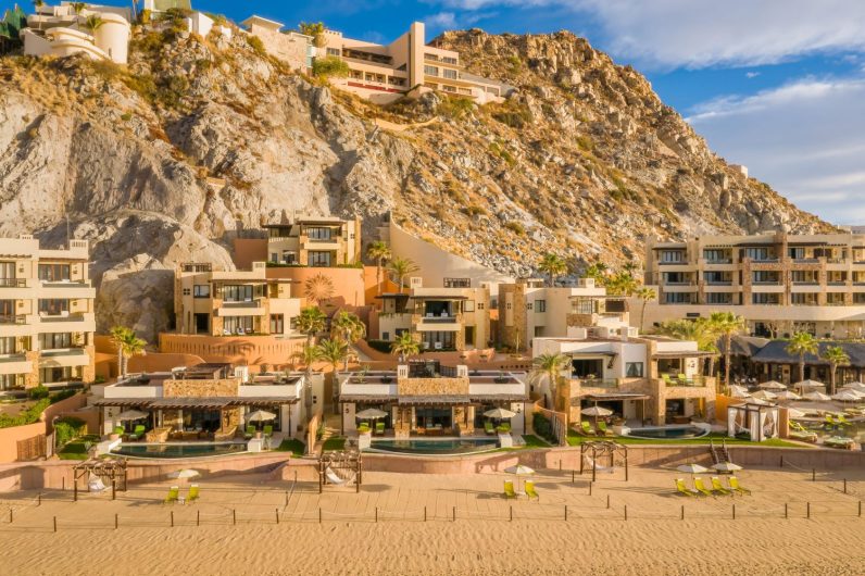 Este es el resort de lujo que acaba de abrir en Cabo San Lucas: ya es uno de los mejores hoteles de México