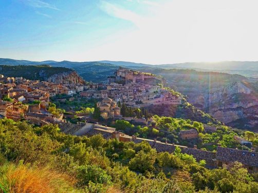 Dicen que es el pueblo más bonito del mundo: está en Huesca y es de origen medieval 