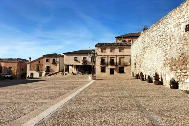 Es uno de los pueblos más bonitos de España: está a una hora de Madrid y es perfecto para una escapada de fin de semana
