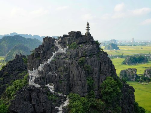 Esto es lo que no puede faltar en tu ruta por Vietnam: Ninh Binh, el paisaje que parece sacado de un sueño