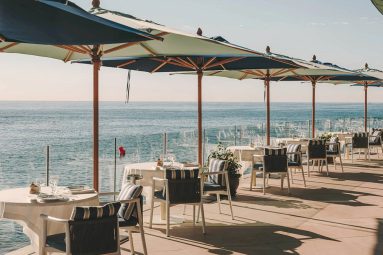 Uno de los restaurantes más bonitos del mundo está en España: un oasis gastronómico a orillas del Mediterráneo