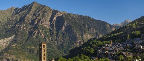 Este valle de alta montaña es idílico y tiene las iglesias románicas más bonitas del norte de España